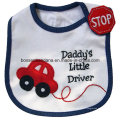 Logo de dessins animés sur mesure Broidered Cotton Terry Red Customzied Promotional Girl&#39;s Baby Bib